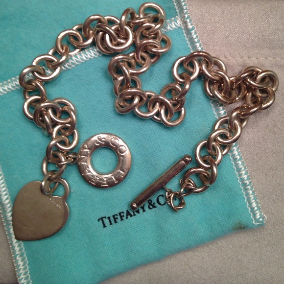 Return to Tiffany heart toggle necklace. Sterling