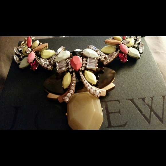 Statement necklace