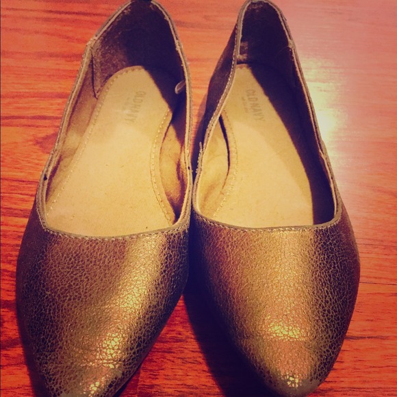 Copper colored pointy flats - Picture 1 of 3