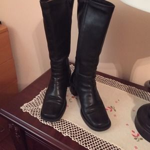 Leather boots black gentle used in great shape