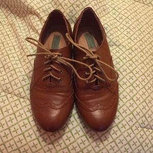 Brown Oxford shoes by M2 by Miz Mooz