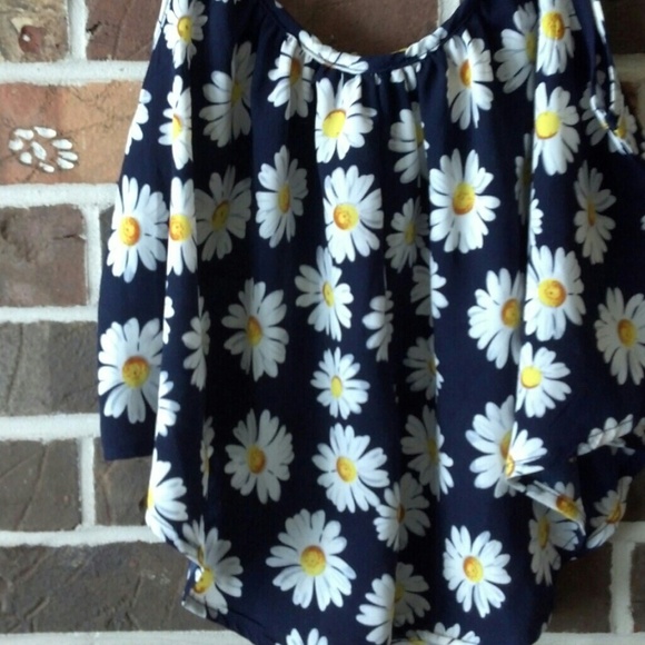 Daisy crop top