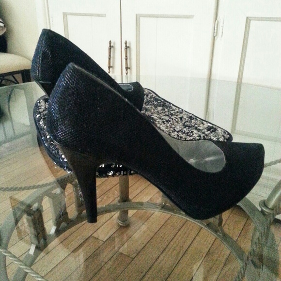 Maurices Shoes - Picture 2 of 4