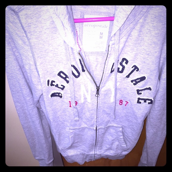 *Gently Used* Grey Aeropostale Zip Up Jacket - Picture 1 of 3