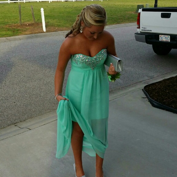 Prom dress in perfect condition - Picture 2 of 3