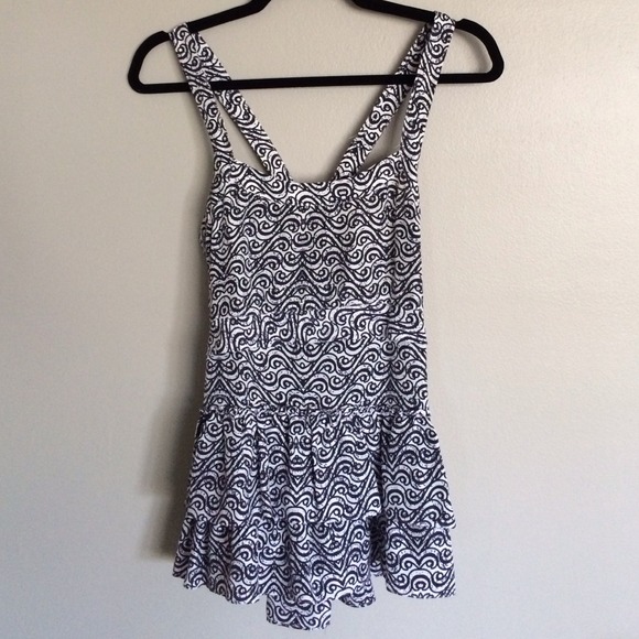 Navy & cream peplum silk tank from Banana- XS