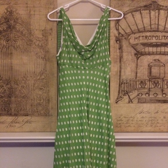 Green polkadot dress - Picture 1 of 3