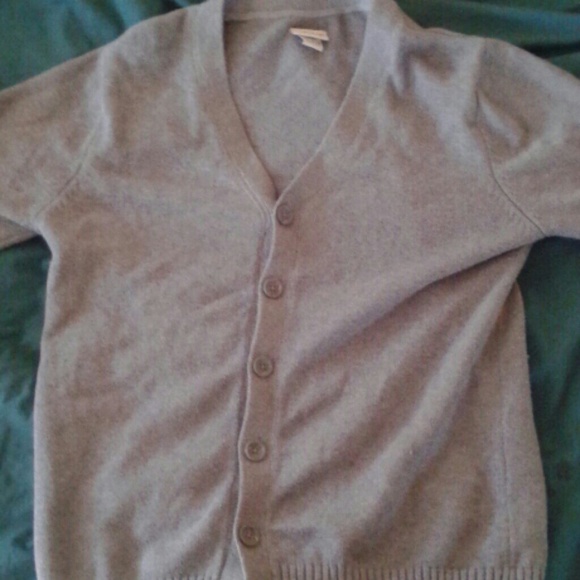 6 button  grey sweater size 18