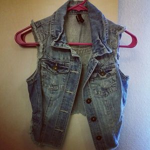 DENIM VEST
