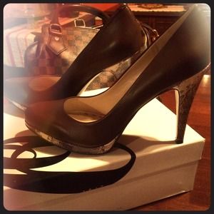 Nine West brown leather pumps with snake skin heel