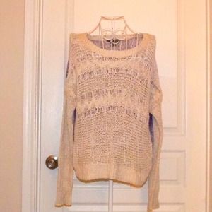 Super cute light sweater