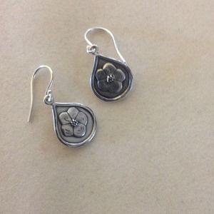 Poppy earrings