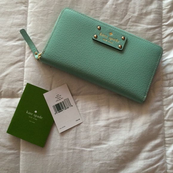 ❌SOLD❌AUTHENTIC KATE SPADE WALLET♠️