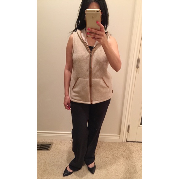 Hooded fleece vest - Picture 4 of 4