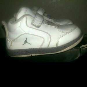 Toddler boy's Jordans 8C