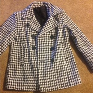 Houndstooth peacoat