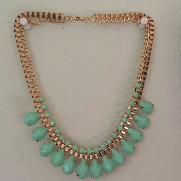 Statement necklace