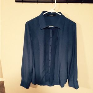 Business blue mesh button up top.