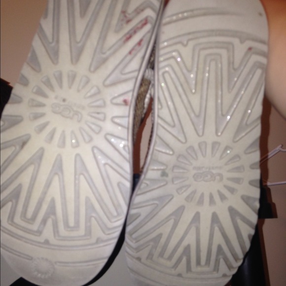 Gray sequin uggs - Picture 2 of 4