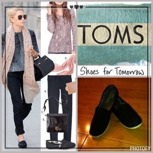 Well loved Black Toms W8.5