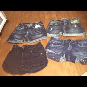 4 bundle shorts deal!!