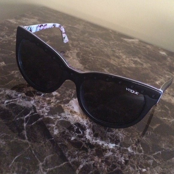 Charlotte Ronson for Vogue sunglasses