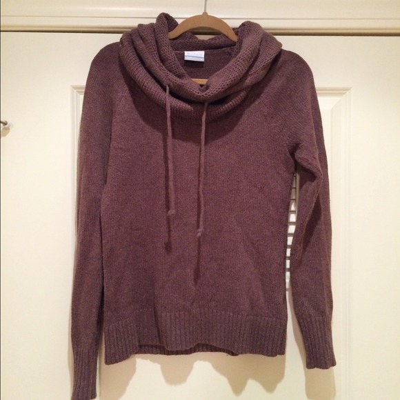 *SOLD IN BUNDLE*Columbia Sweater - Picture 2 of 4