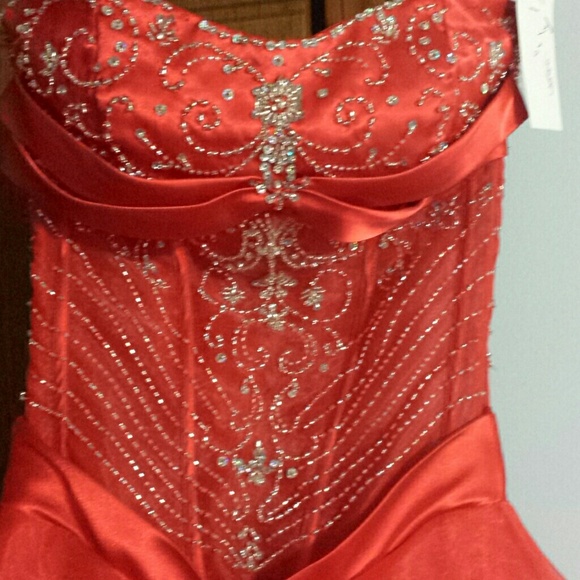 Nwt Red prom dress - Picture 2 of 4