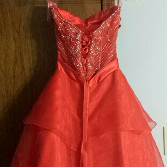 Nwt Red prom dress - Picture 4 of 4