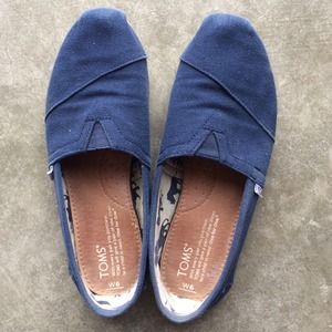 Navy blue TOMS