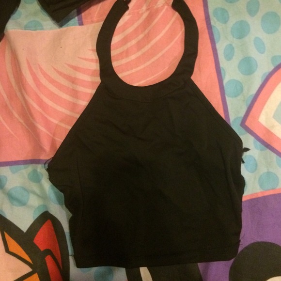 Black crop top