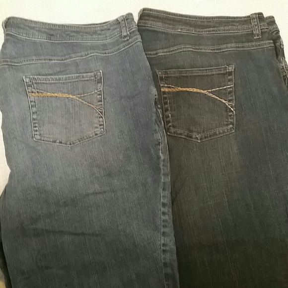 Reserved for @txt1975 denim capri bundle sz 20