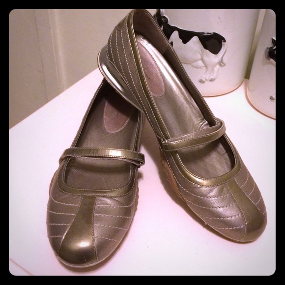 Cole Haan Shoes - Cole Haan Women's Mary Jane w/ Nike Air Size 9