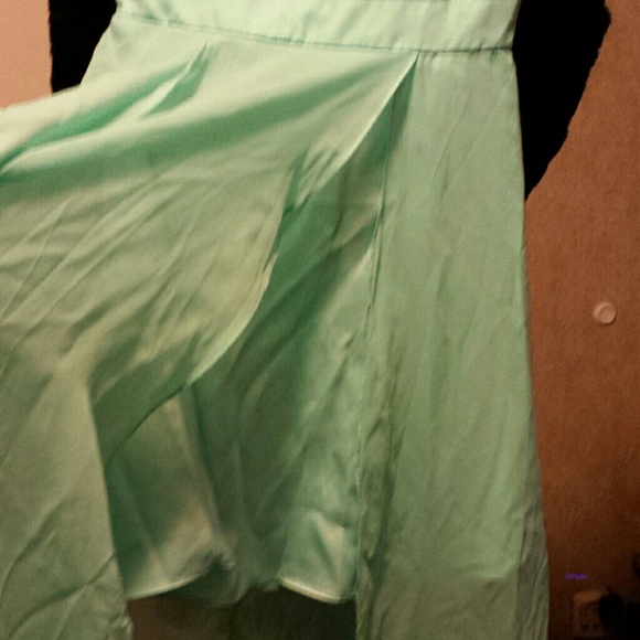 Mint green dress - Picture 3 of 4