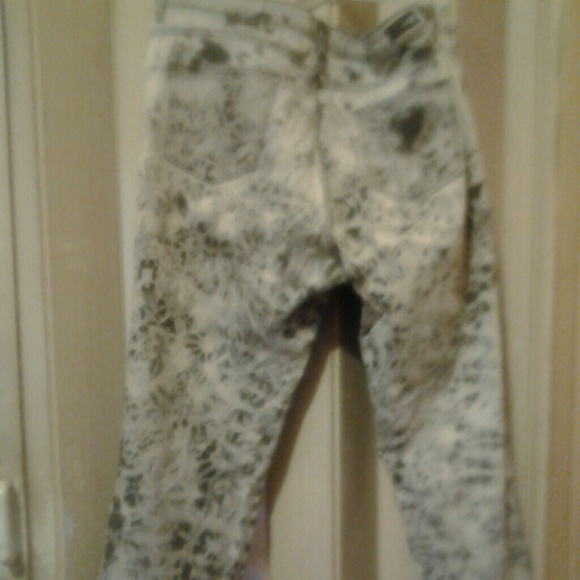 Jeans - Picture 2 of 3