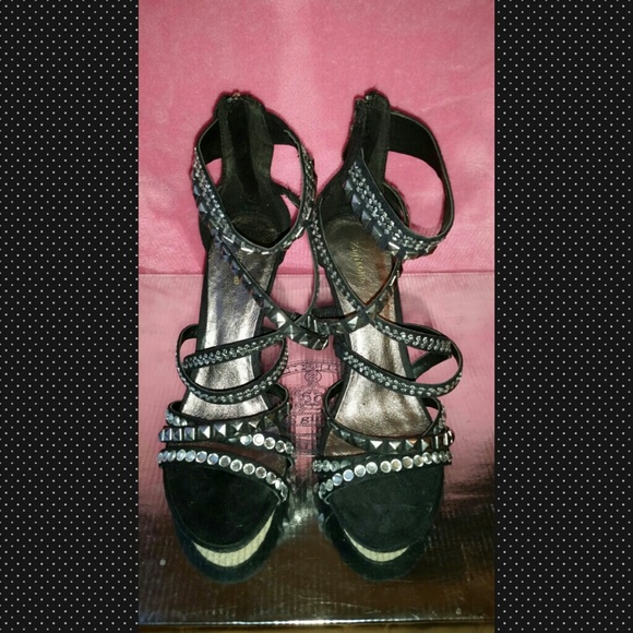 SOLD 🎀ZIGI SOHO PUMPS🎀 - Picture 2 of 4