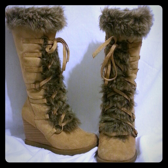 Splash Shoes - Splash Tan Fur Wedge Boots