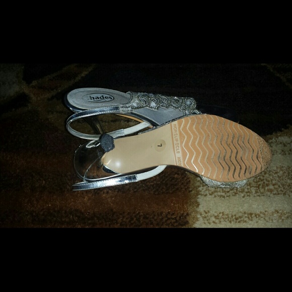 Shoes - Picture 2 of 3