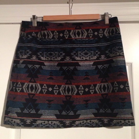 Daliah collection Aztec print mini skirt