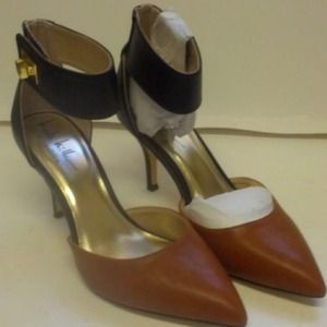 Nicole Miller black and cognac heels