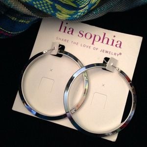 🐫Sale Only Today! NEW, lia sophia earrings