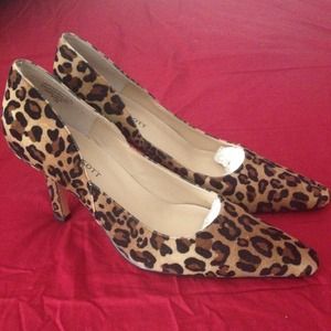 Karen Scott Cheeta print heels