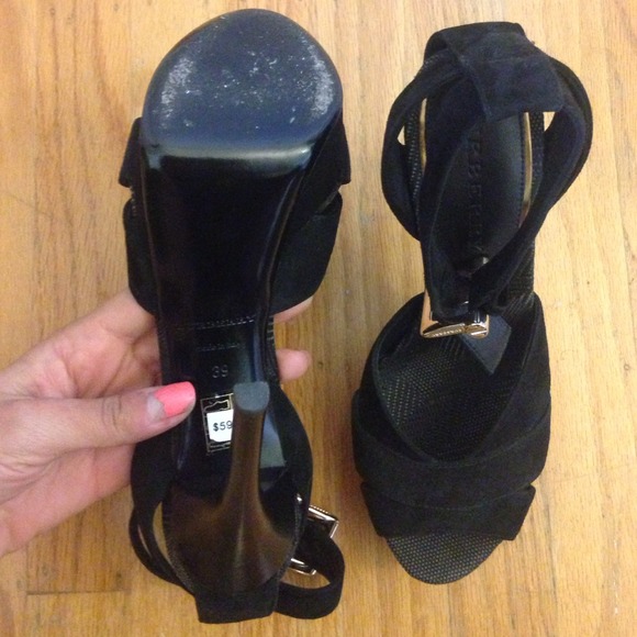 SOLD! Authentic Burberry Suede Heels - Picture 3 of 4