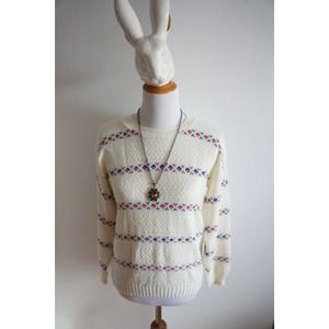 🚫❌SOLD❌🚫Super Cute White Sweater
