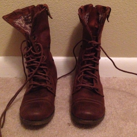 Brown Combat Boots (ON HOLD) - Picture 1 of 3