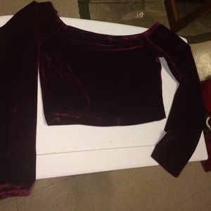 Maroon, velvet crop top!
