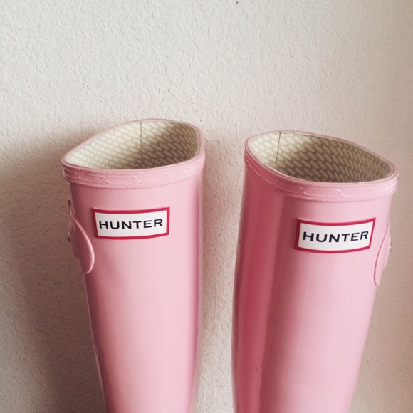 Baby pink hunter boots!