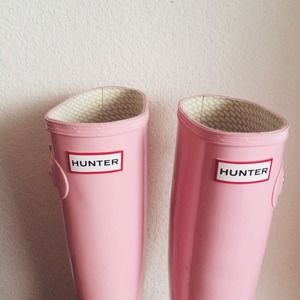 Baby pink hunter boots!