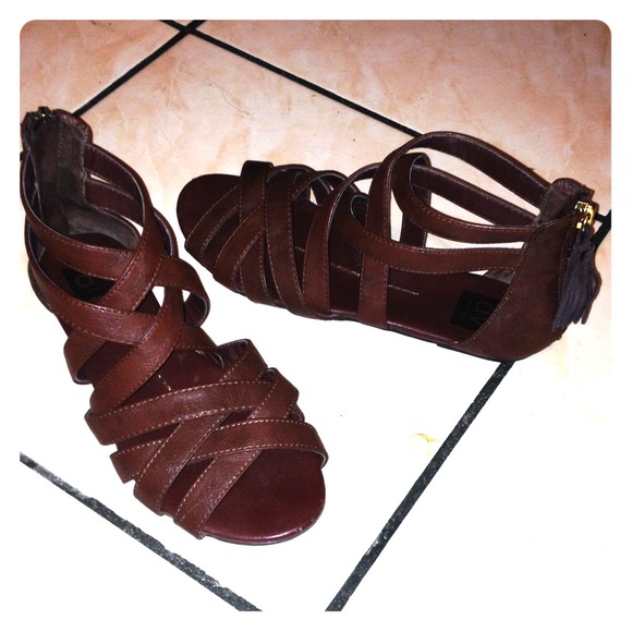 Price Reduced !!! Dolce Vita Flat Sandals 👡