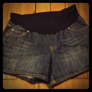 <>||<> SOLD! <>||<> LIZ L. Maternity DENIM SHORTS
